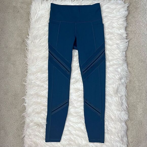 Athleta 7/8 Up for Anything Mesh Leggings - Picture 2 of 10